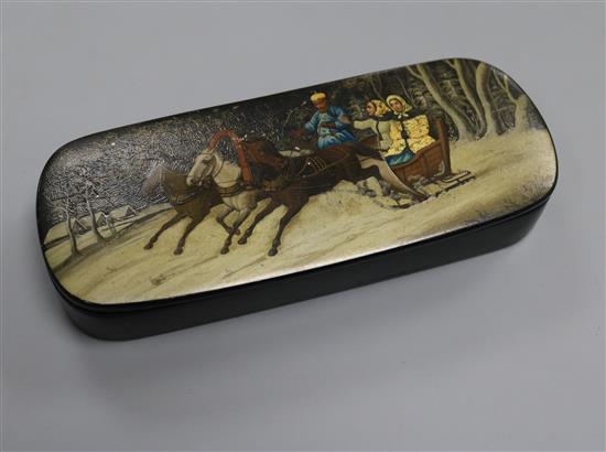 A Russian Troika scene papier mache snuff box